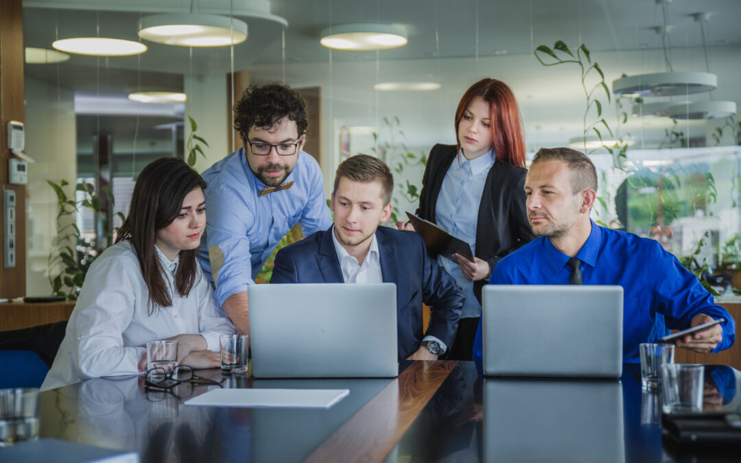 group-people-working-team